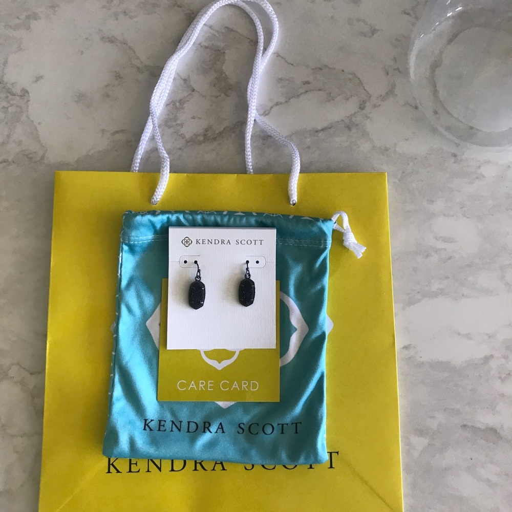 Kendra Scott Lee Earrings— All black druzy
